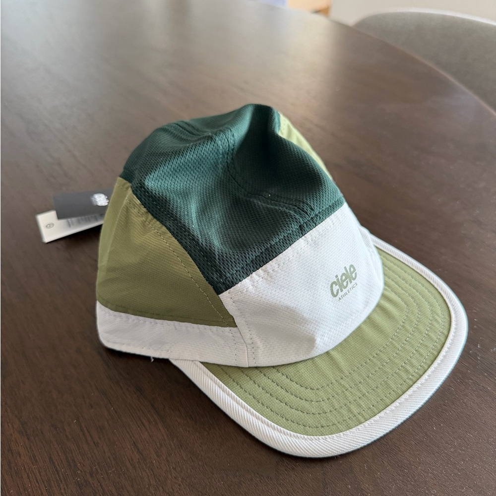 NWT Ciele ALZCAP Green and White Men's Hat
